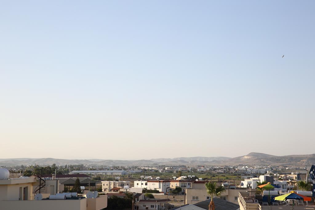Alora Apartments Larnaca Exterior foto