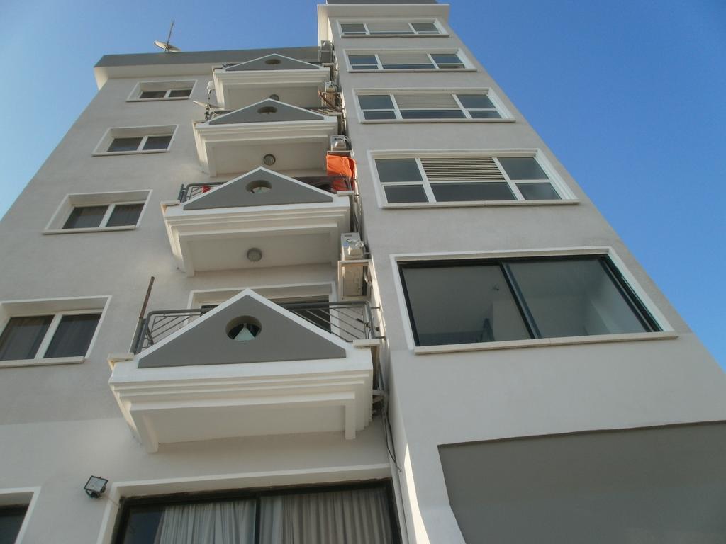 Alora Apartments Larnaca Exterior foto